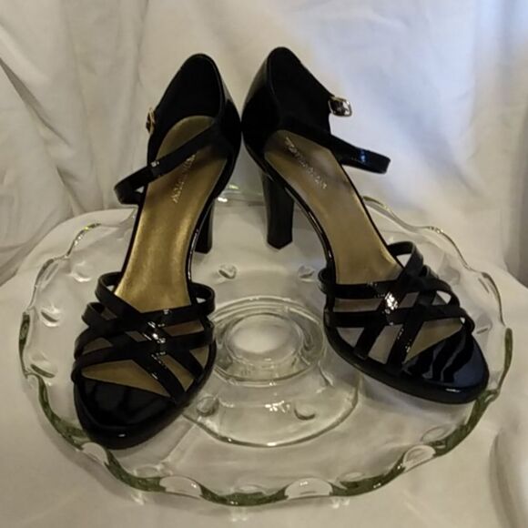 Sexy shiny‎ black Worthington heels - Picture 3 of 11